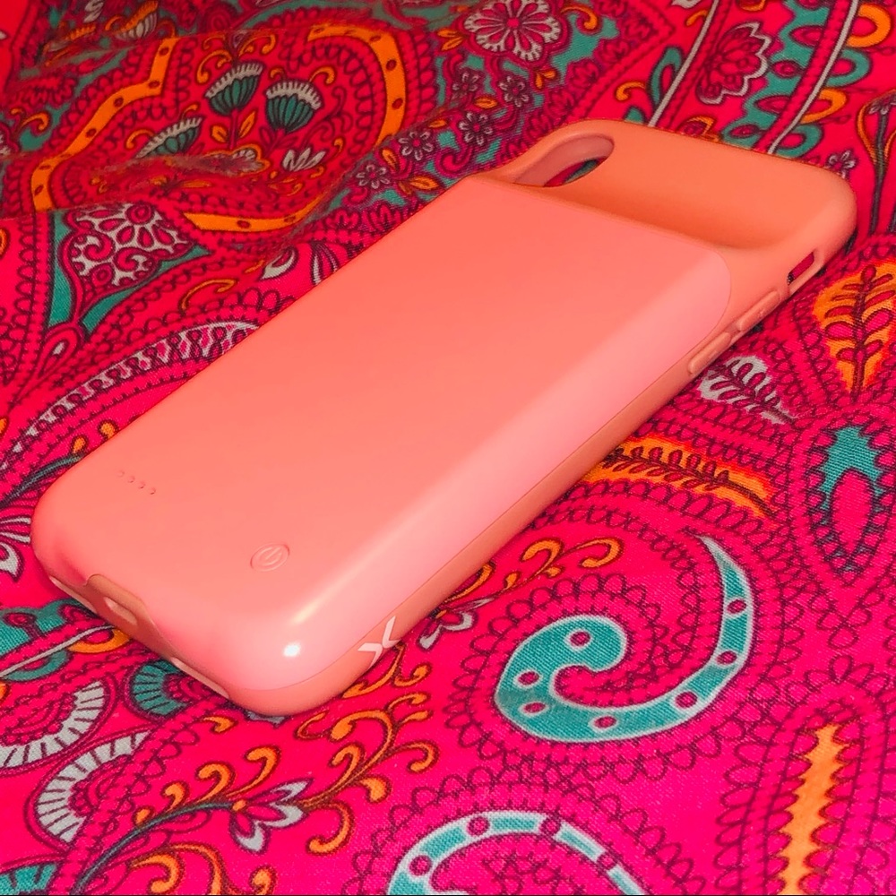 Lux Charging Case - Picture 3 of 3